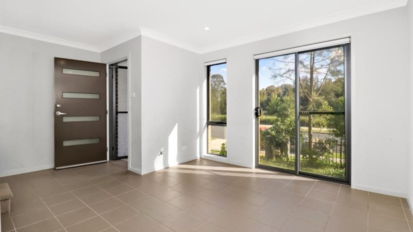 Stylish Family Townhouse – NRAS (National Rental Affordability Scheme) - 12 Emigrant Parade, Bungarribee NSW 2767 - 1