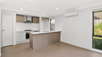 Stylish Family Townhouse – NRAS (National Rental Affordability Scheme) - 12 Emigrant Parade, Bungarribee NSW 2767 - 2