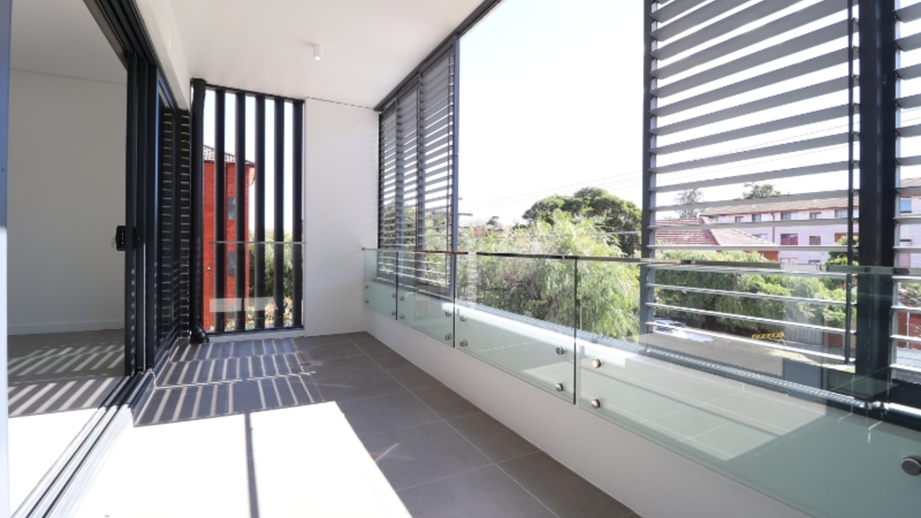 Hidden Gem Modern One Bedroom Apartment - Affordable Rental Housing - 4/17 Meeks St, Kingsford NSW 2032 - 2