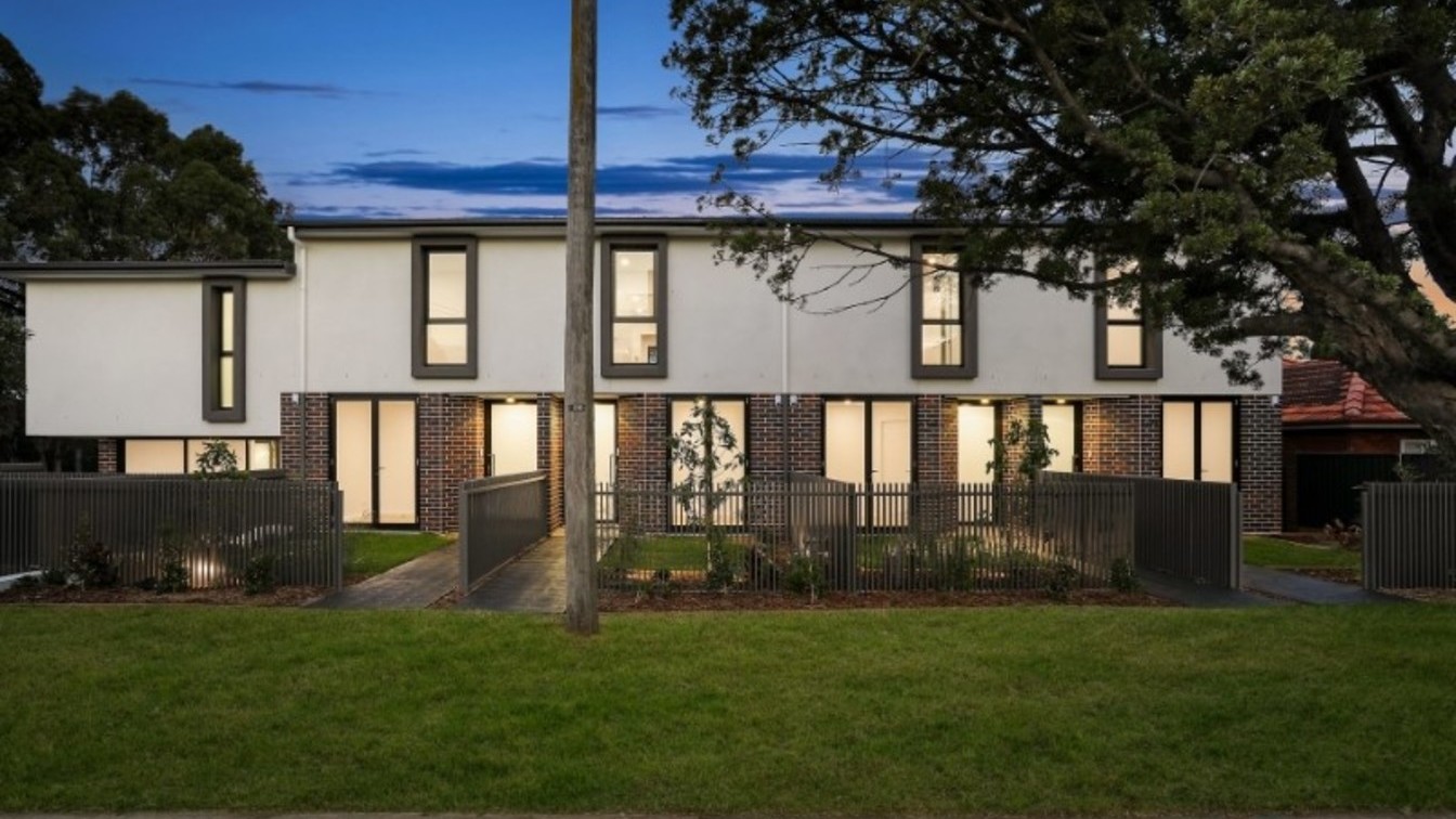 Stylish Two Bed + Study Townhouse (Affordable Rental Housing) - 5/10 Midlothian Ave, Beverly Hills NSW 2209 - 5