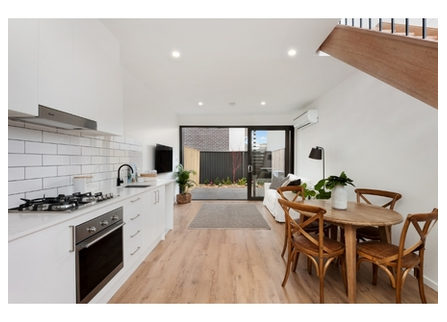 Elevated Outlook in Small complex - 5/10 Durbar Ave, Kirrawee NSW 2232